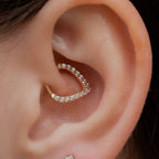 GOLD PVD V-SHAPED DAITH HOOP
