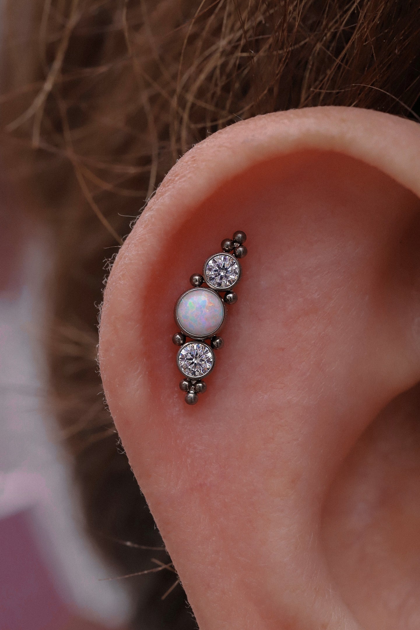 TITANIUM GEM & OPAL-BEAD CLUSTER TOP