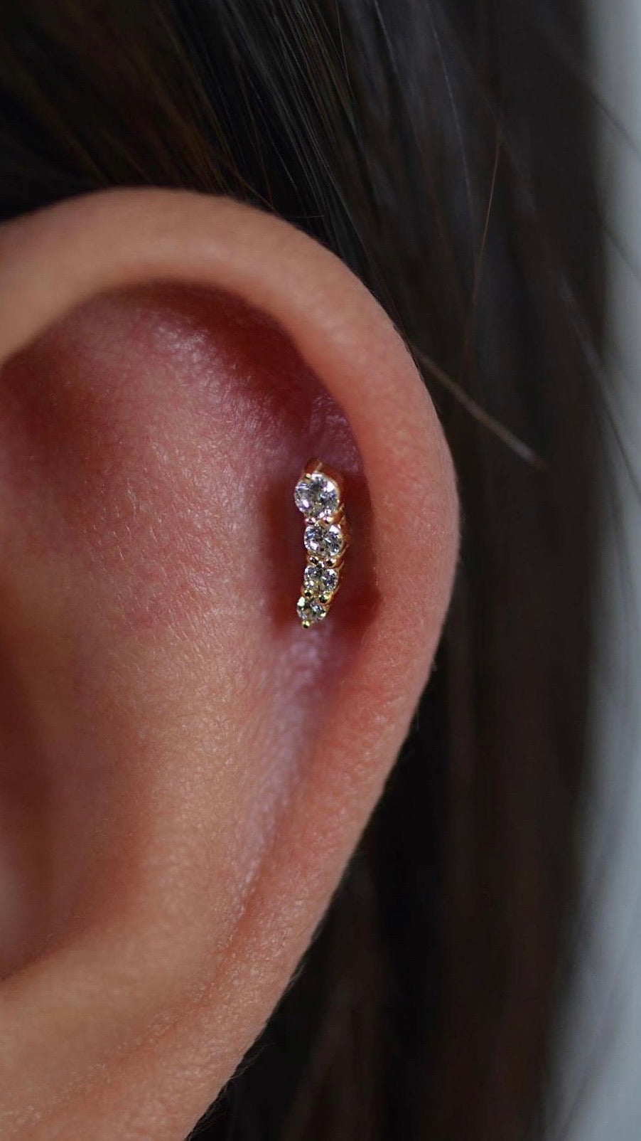 18K GOLD CURVED ZIRCON TOP