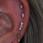 14KT YELLOW-GOLD THREADLESS CURVED BAR TOP WITH 3-CLUSTER PRONG SET LAB DIAMONDS