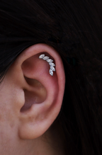 TITANIUM THREADLESS PRONG SET MARQUISE CZ STAGGERED 6-CLUSTER TOP