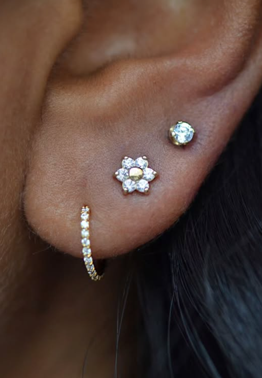 GOLD PVD TITANIUM THREADLESS PRONG SET GEM 5-PETAL FLOWER TOP
