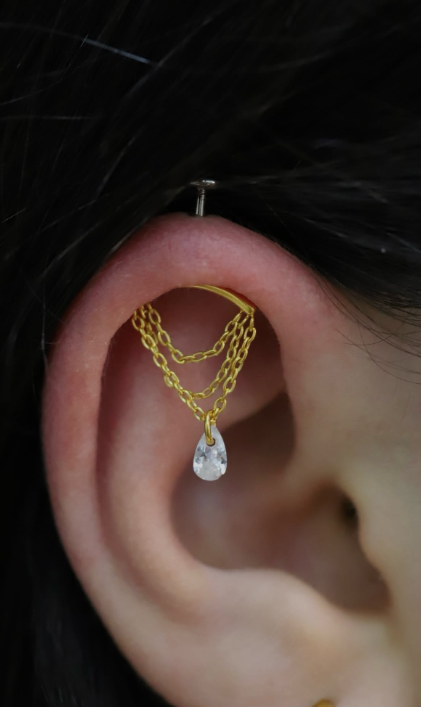 GOLD PVD TITANIUM HIDDEN HELIX TOP WITH CHAINS & DANGLE