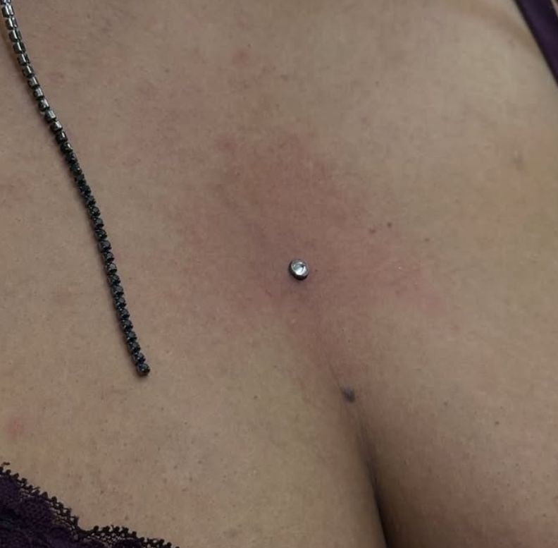 GOLD PVD IMPLANT-GRADE STEEL ZIRCON GEM TOP FOR DERMALS