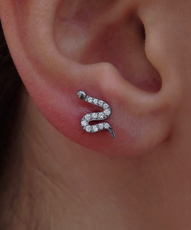 TITANIUM THREADLESS PAVE SET 13 CLEAR CZ SNAKE TOP
